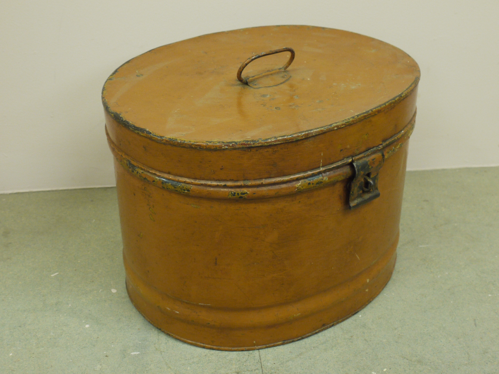 Vintage Victorian Hat Box