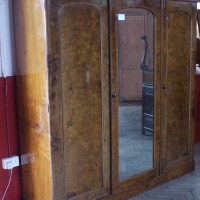 Burr Walnut Compactum