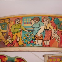 DECORATIVE 1960S /70S HAND PAINTED FAIRGROUND ROUNDING  BOARD