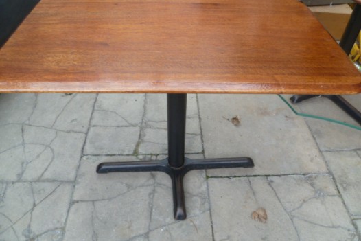 VINTAGE PUB TABLE