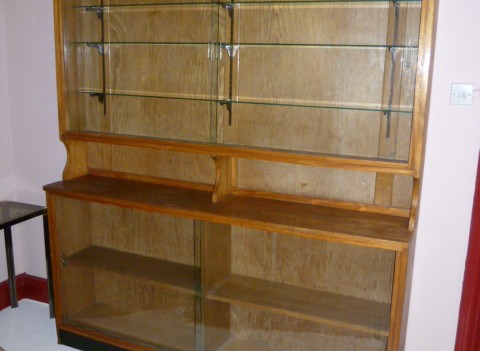 LARGE VINTAGE SHOP DISPLAY CABINET