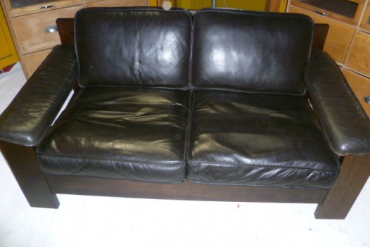 VINTAGE LEOLUX TWO SEATER LEATHER SOFA (BROWN)