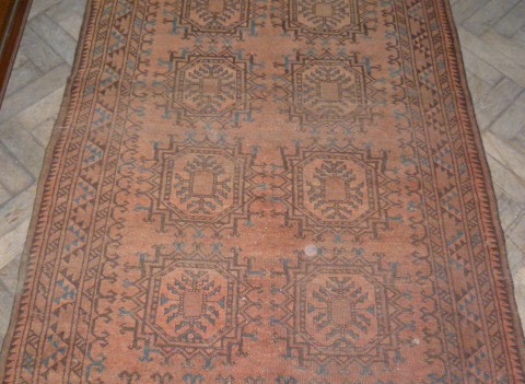 ANTIQUE PERSIAN RUG