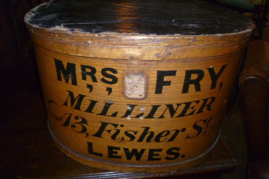 ANTIQUE PAINTED HAT BOX (MRS FRY LEWES)