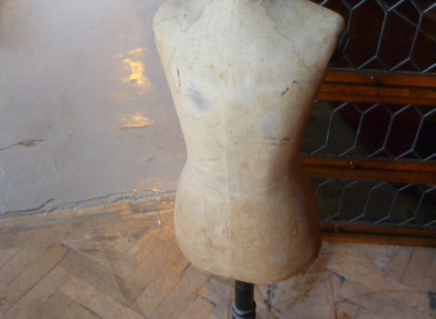 ANTIQUE CHILD MANNEQUIN
