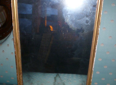 SMALL ANTIQUE  GILT MIRROR