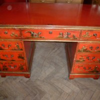 ANTIQUE CHINOISERIE LAQUERED PEDESTAL DESK