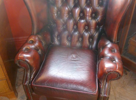 DEEP BUTTONED LEATHER WING ARMCHAIR