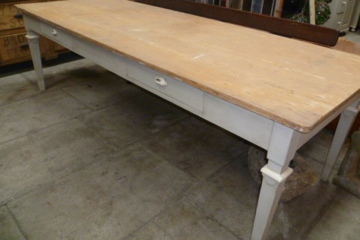 LARGE SCRUB TOP PINE TABLE