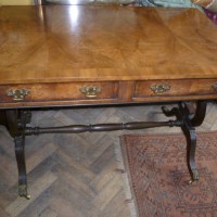 REGENCY STYLE SOFA TABLE