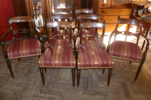 SET OF EIGHT ANTIQUE REGENCY MAHOGANY DINING CHAIRS