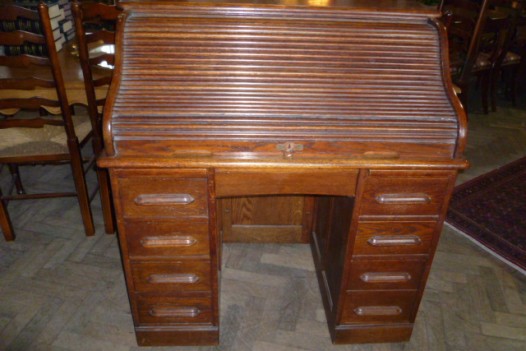 ANTIQUE OAK ROLL TOP DESK