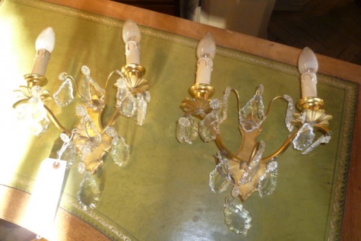 PAIR OF ANTIQUE FRENCH GILT WALL LIGHTS