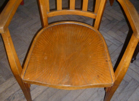 ANTIQUE BENTWOOD ARMCHAIR