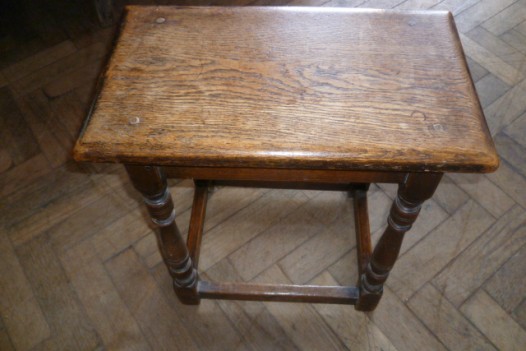 OAK JOINT STOOL