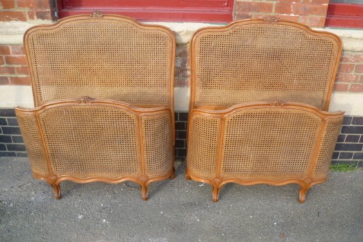 PAIR OF ANTIQUE FRENCH DEMI CORBEILLE 3FT BEDS WITH SIDE RAILS