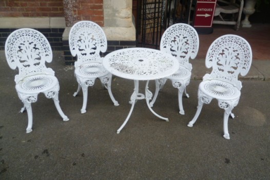 CAST ALUMINIUM BISTRO SET