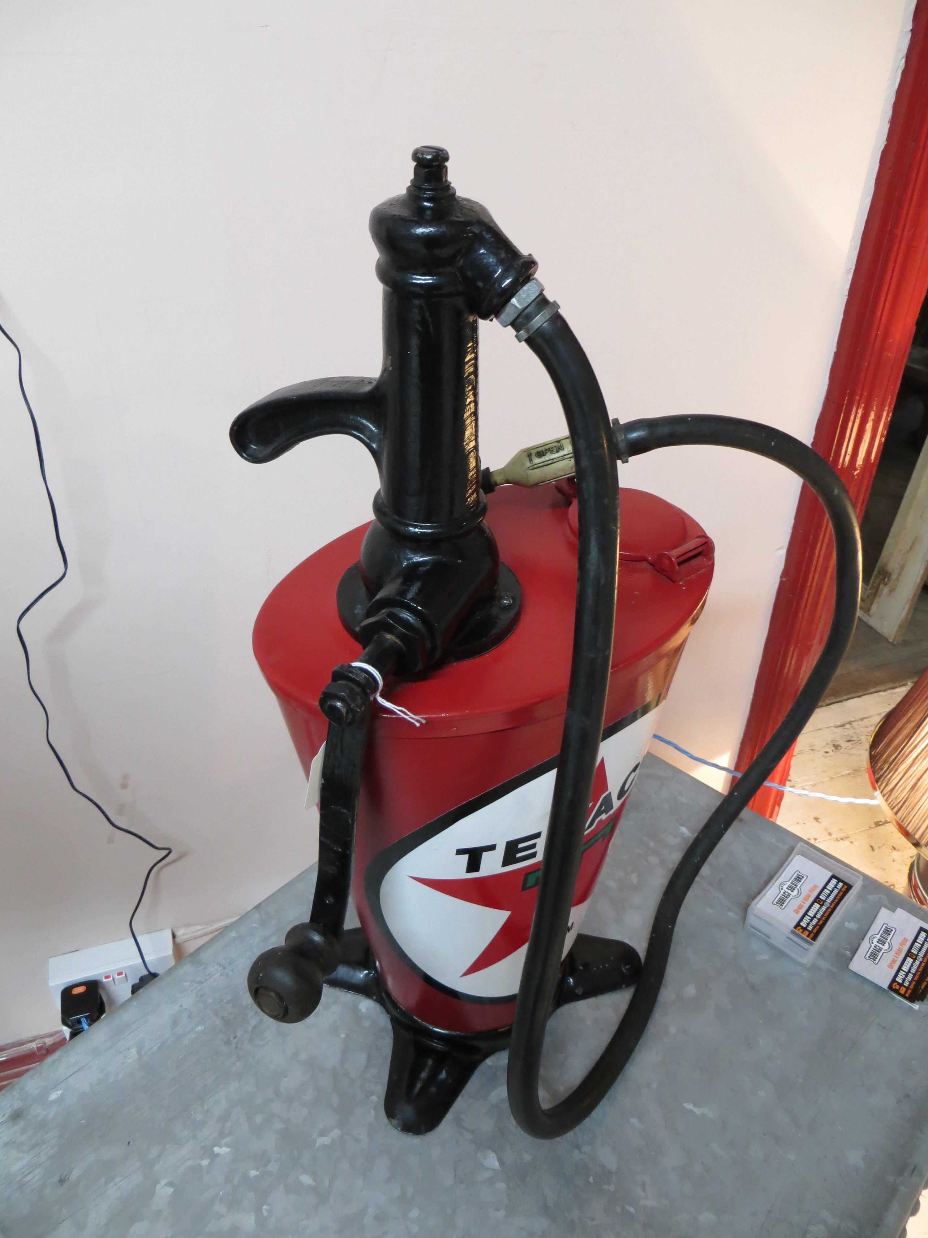 Vintage Oil Pump 80