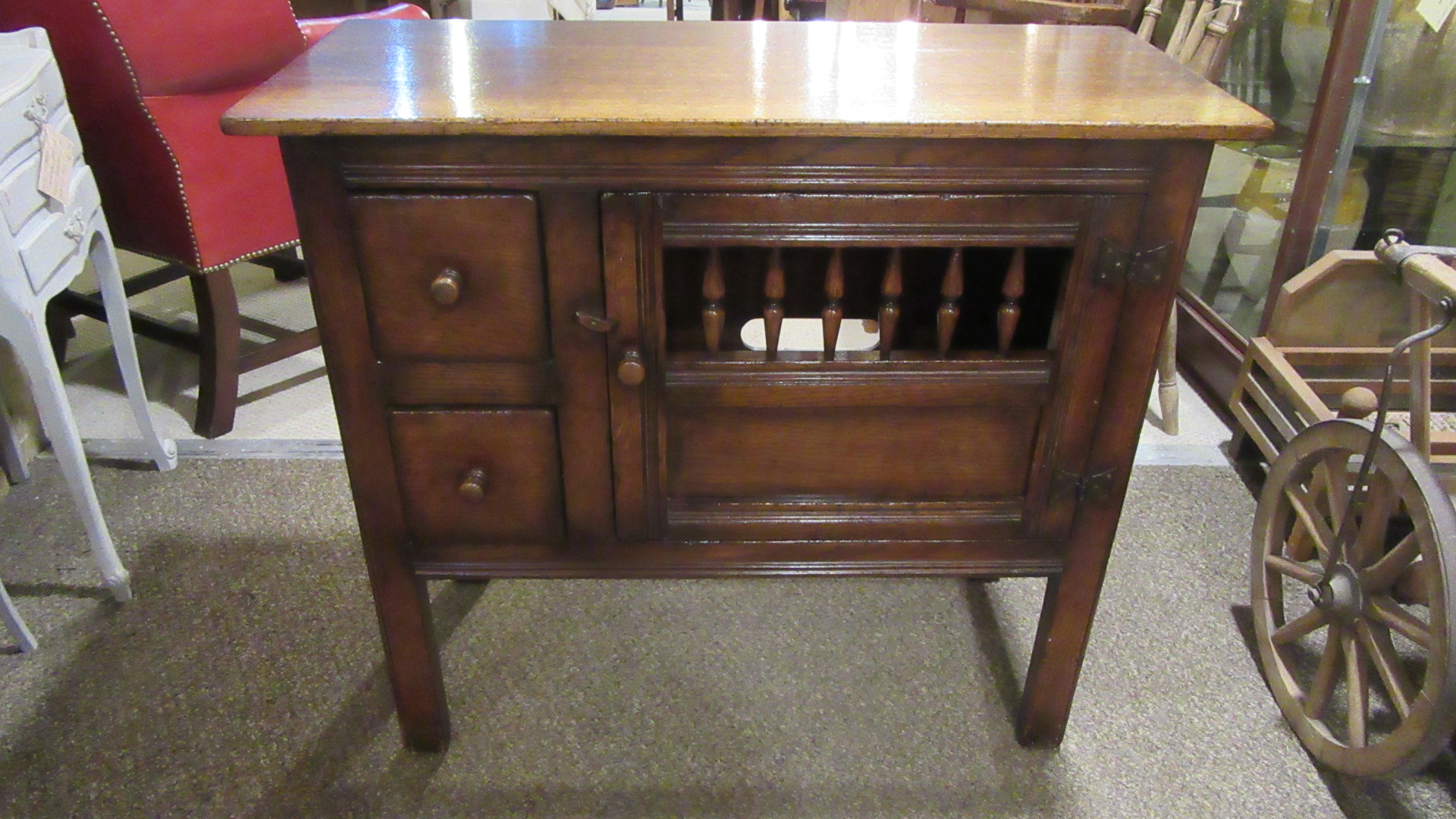 TITCHMARSH AND GOODWIN OAK LIVERY CUPBOARD