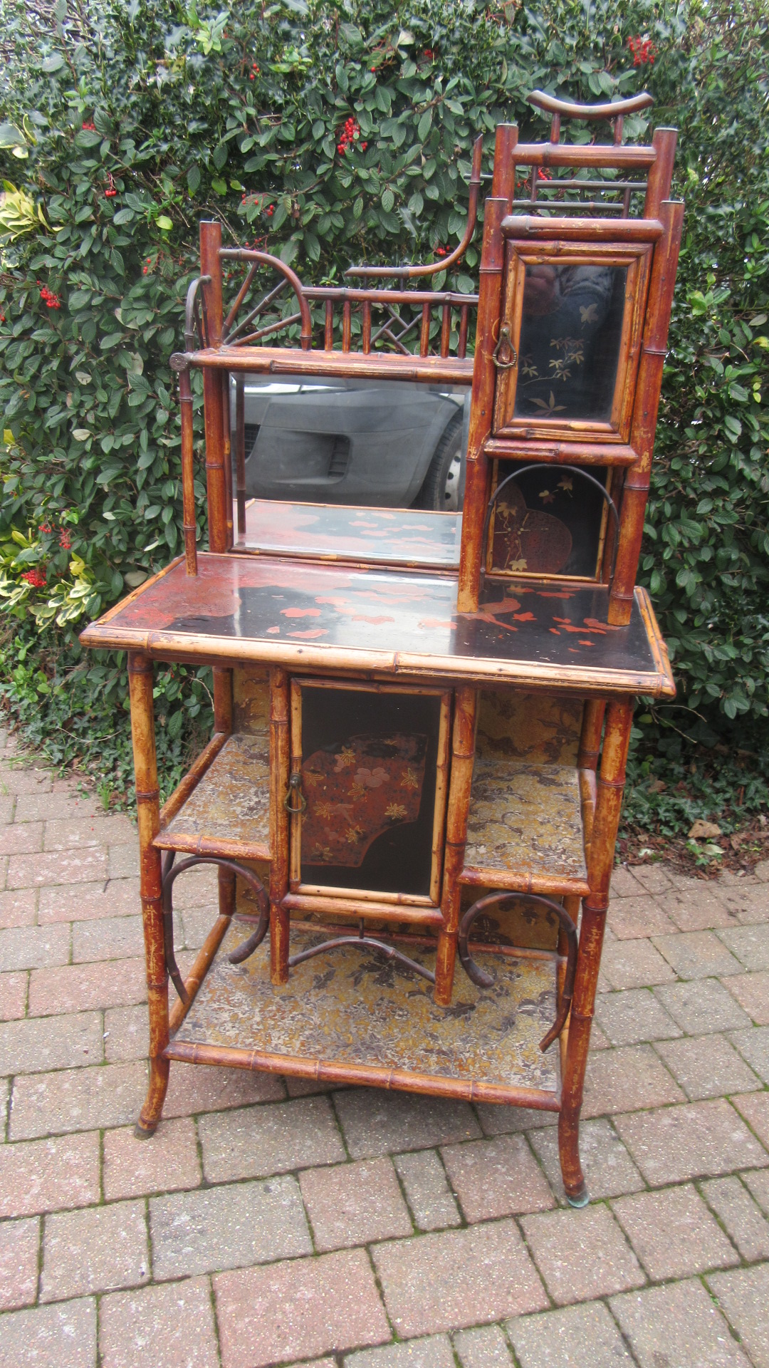 GOOD QUALITY ANTIQUE BAMBOO CABINET