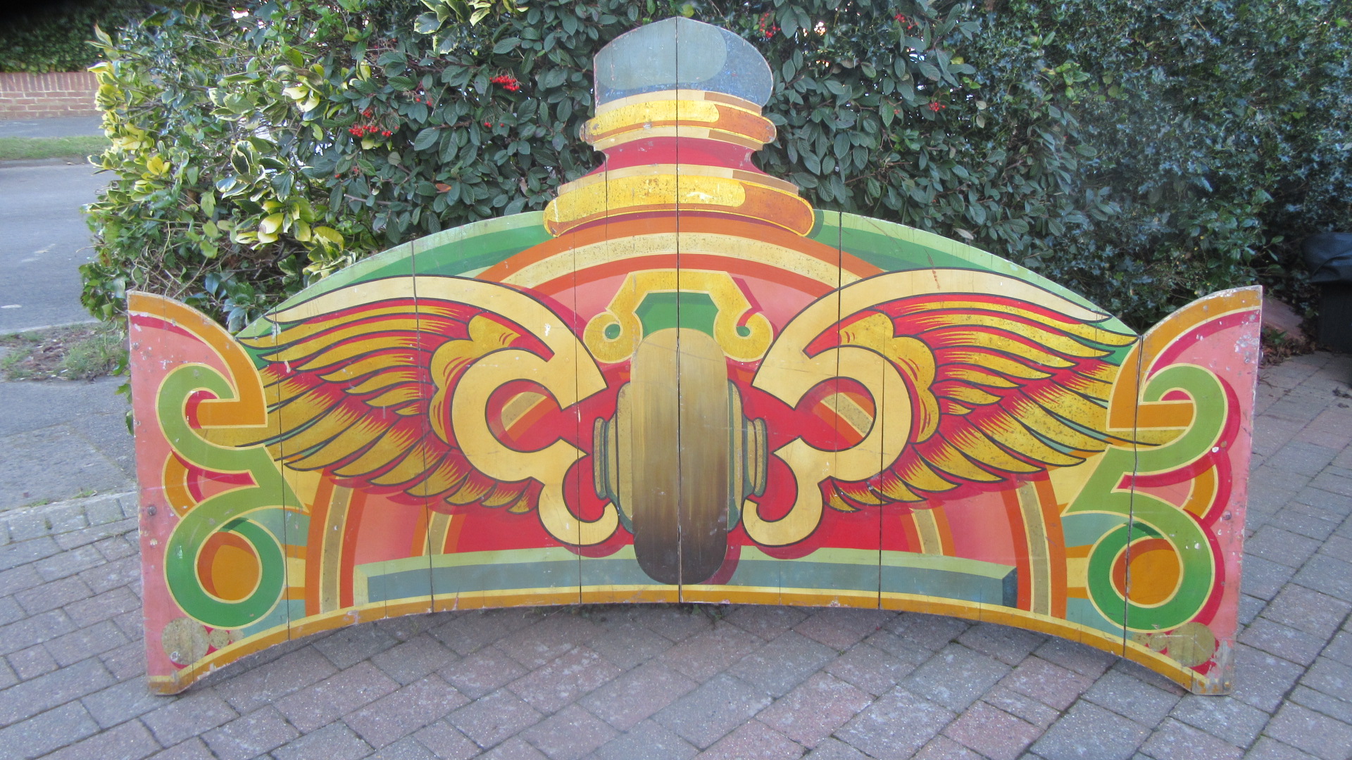 ANTIQUE 1930S FAIRGROUND ROUNDING BOARD FROM ARTHUR NORTHS DODGEMS RIDE PAINTED BY HALL & FOWLE