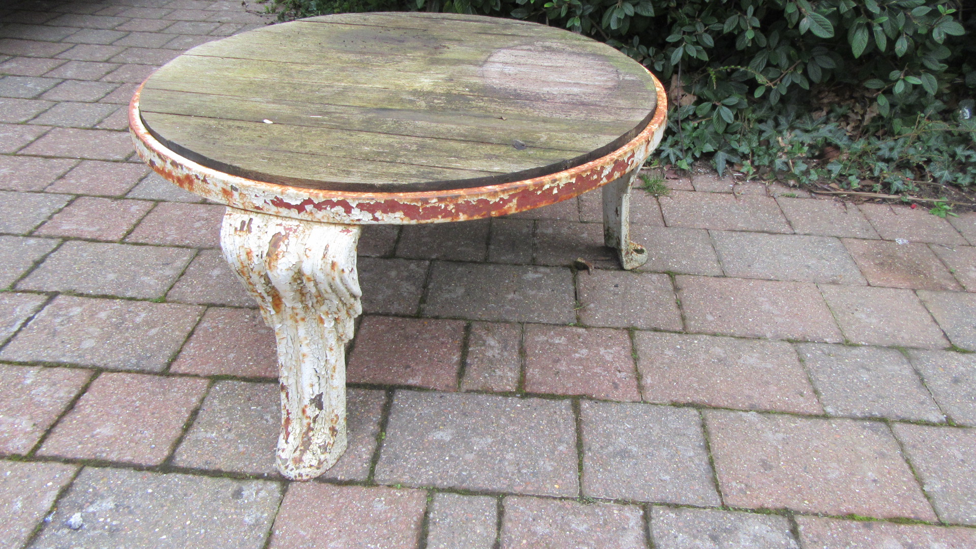 ANTIQUE ART DECO CAST IRON GARDEN TABLE