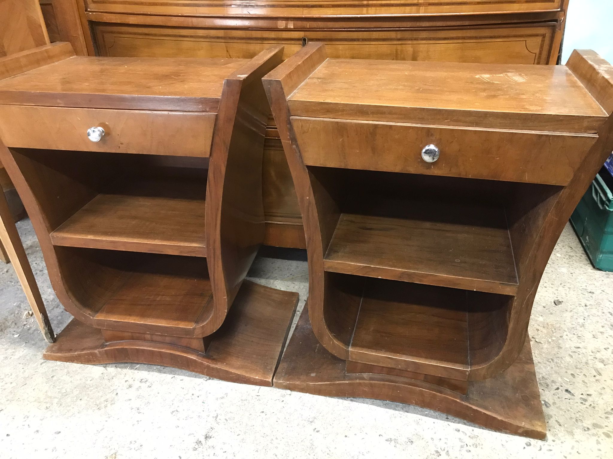 PAIR OF FRENCH ART DECO BEDSIDE CABINETS