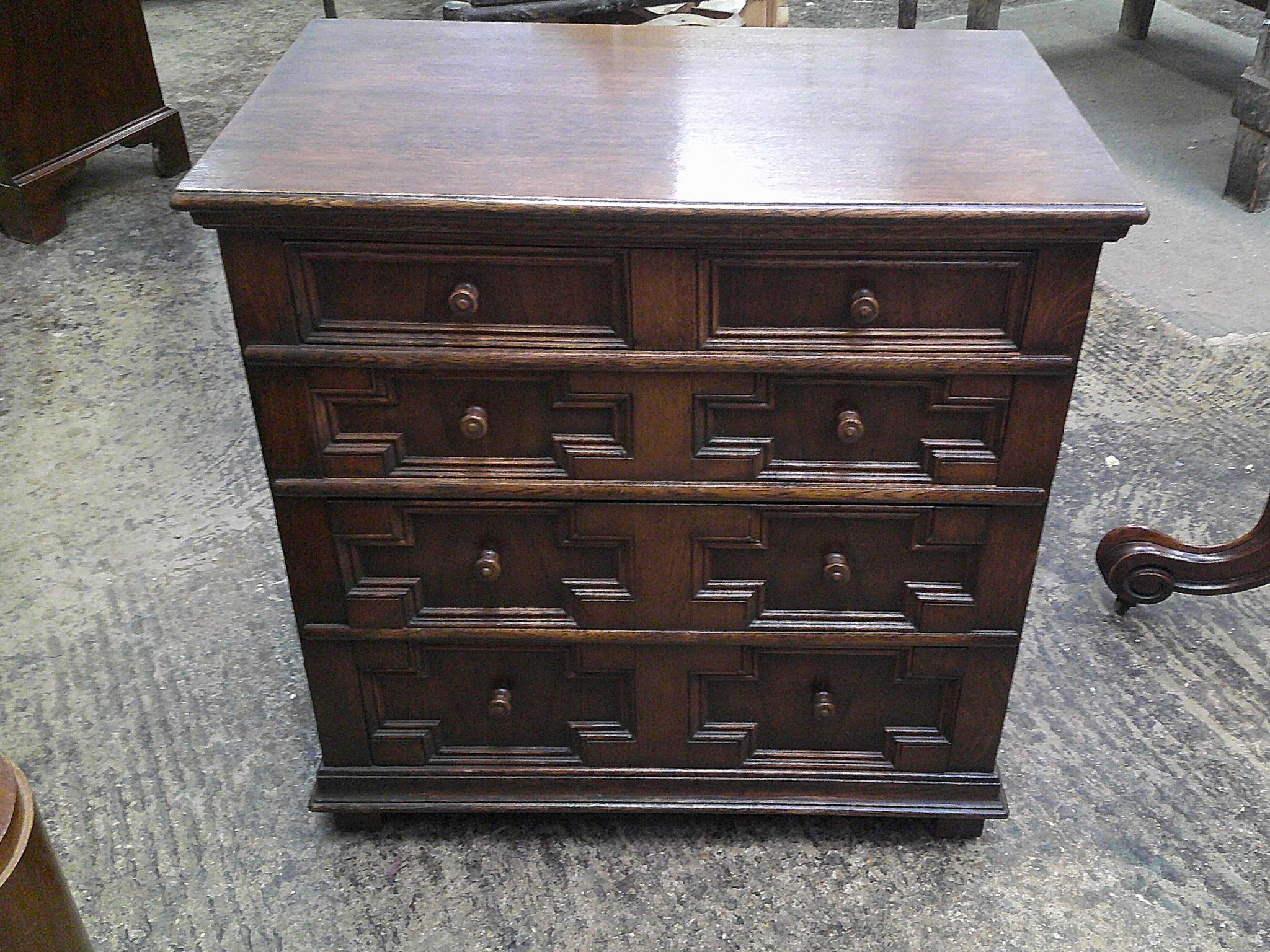 JACOBEAN STYLE OAK CHEST OF DRAWERS