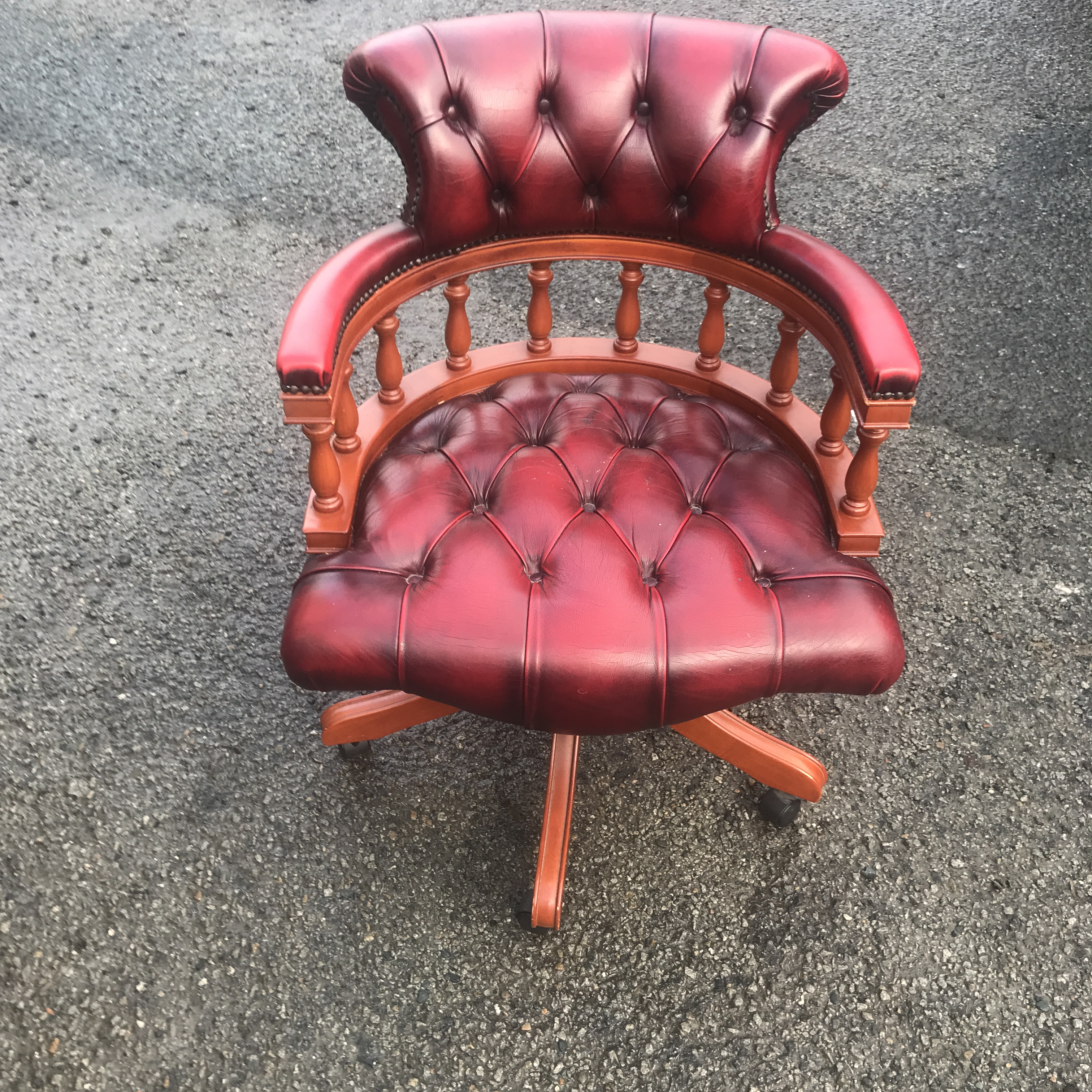 VINTAGE DEEP BUTTONED CAPTAINS DESK CHAIR