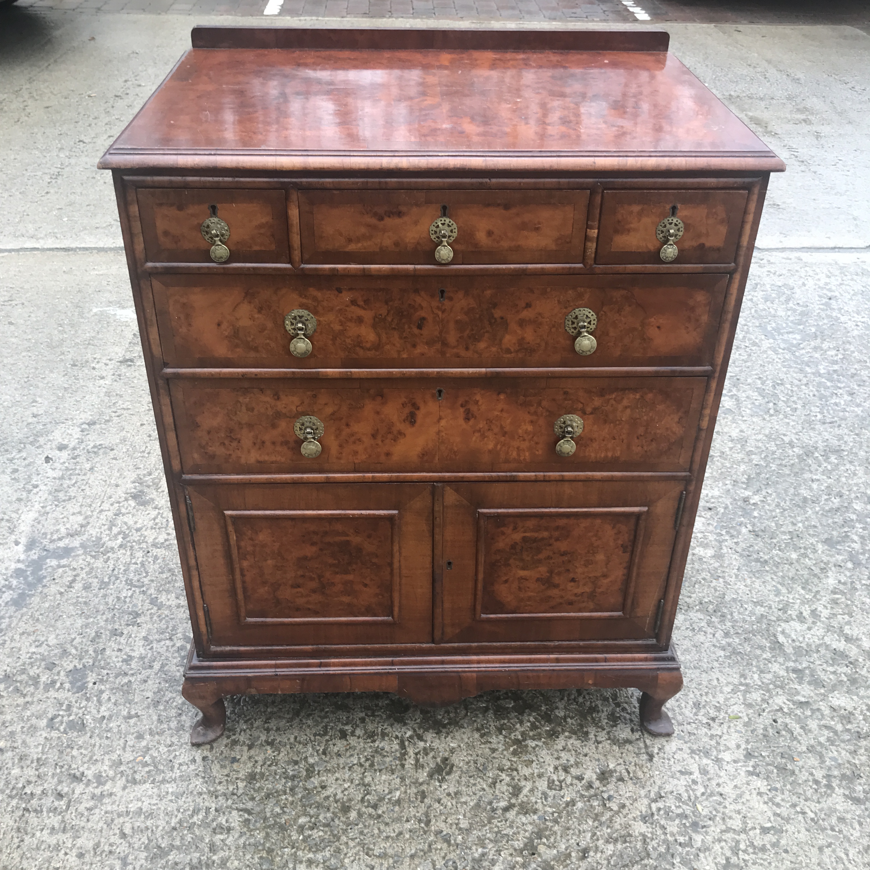 ANTIQUE BURR WALNUT COMACTUM